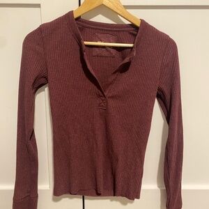 American Eagle Ribbed V-neck Top